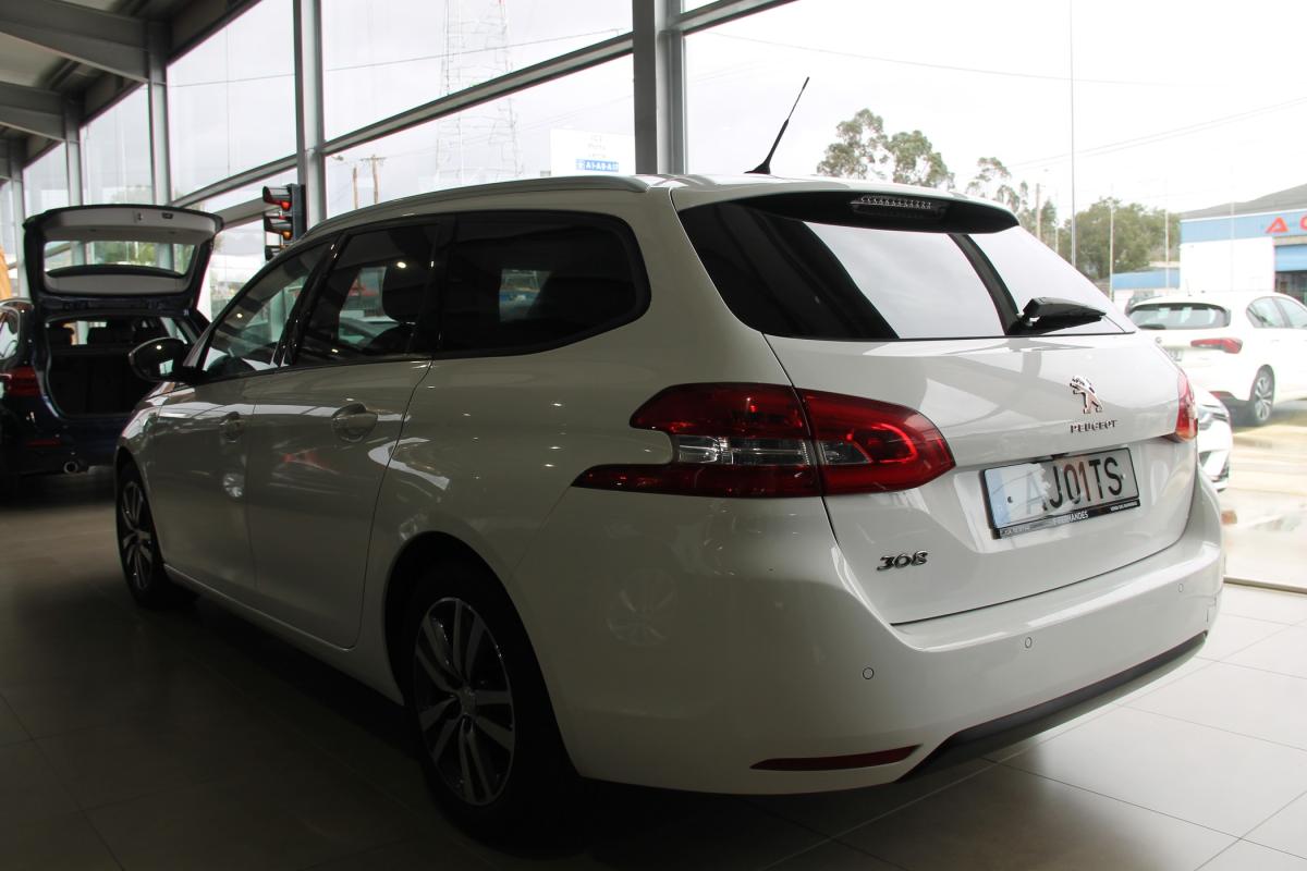 peugeot-308-sw-2021-diesel-1499cc