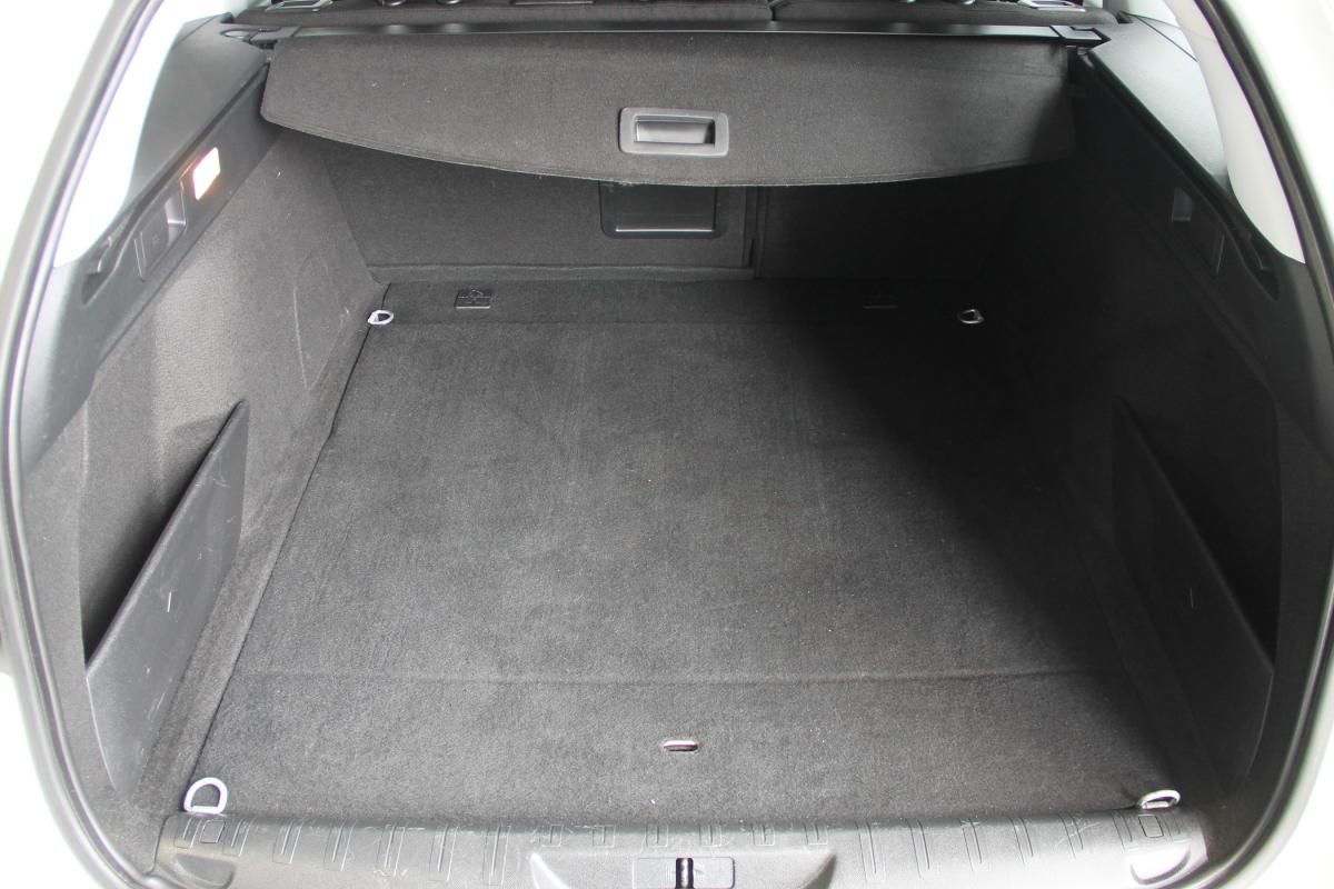 peugeot-308-sw-2021-diesel-1499cc