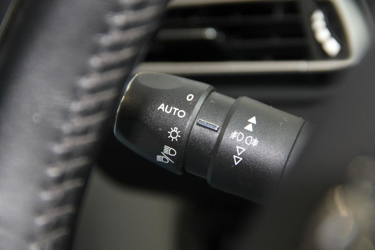 peugeot-308-sw-2021-diesel-1499cc