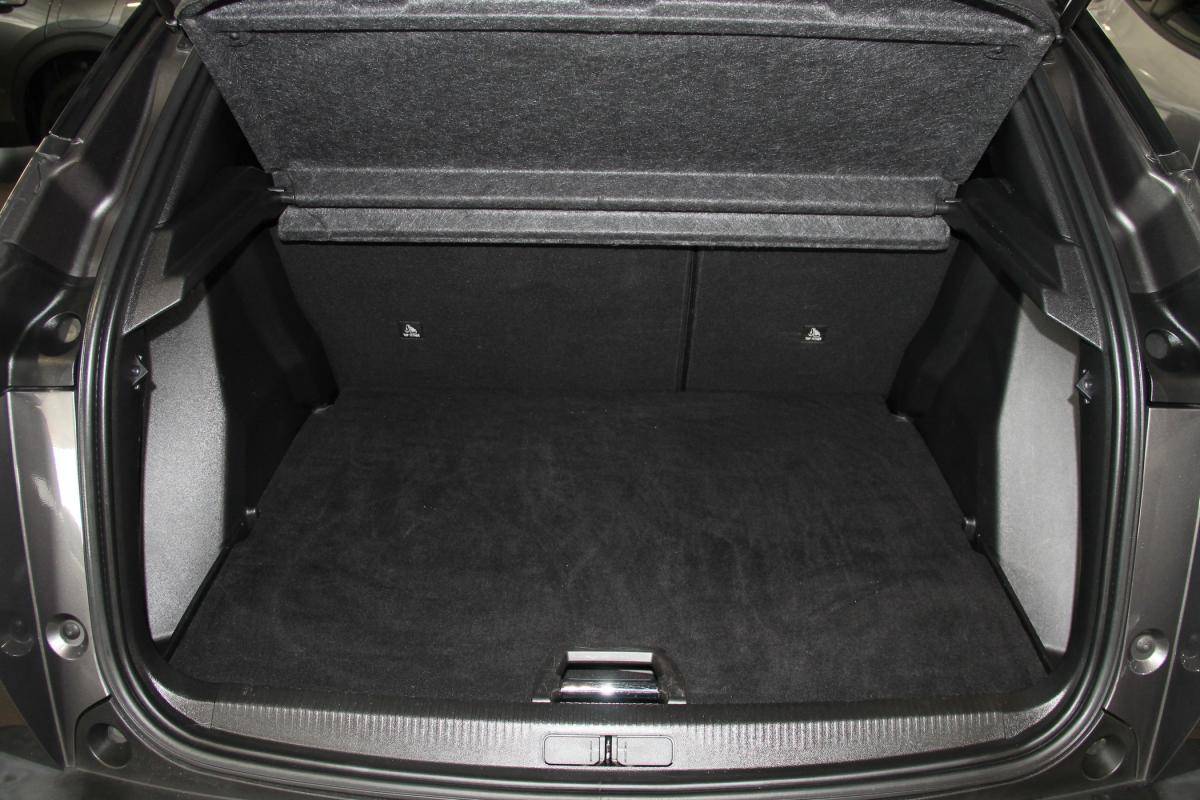 peugeot-2008-2022-diesel-1499cc