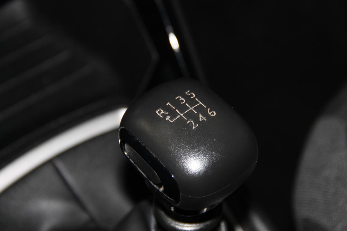 peugeot-2008-2022-diesel-1499cc
