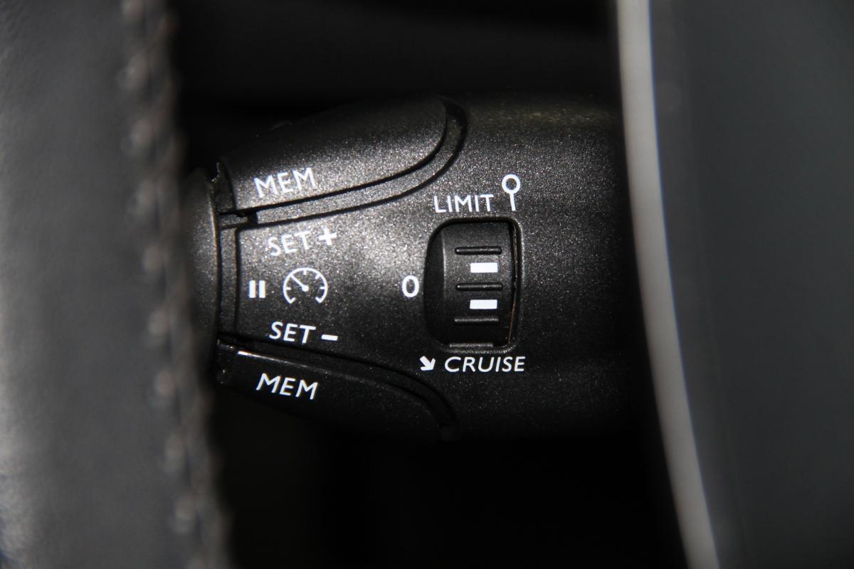 peugeot-2008-2022-diesel-1499cc