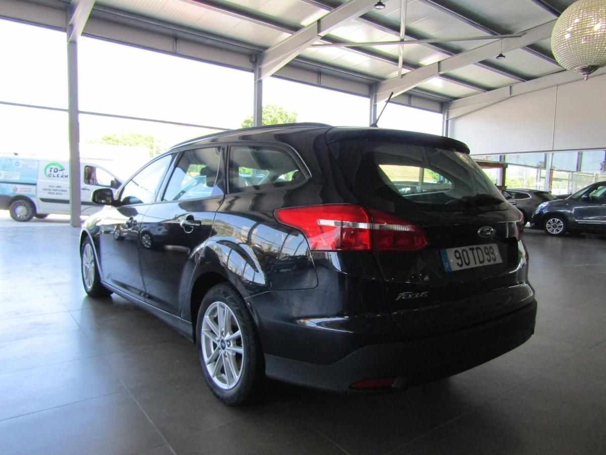 ford-focus-sw-2017-diesel-1499cc