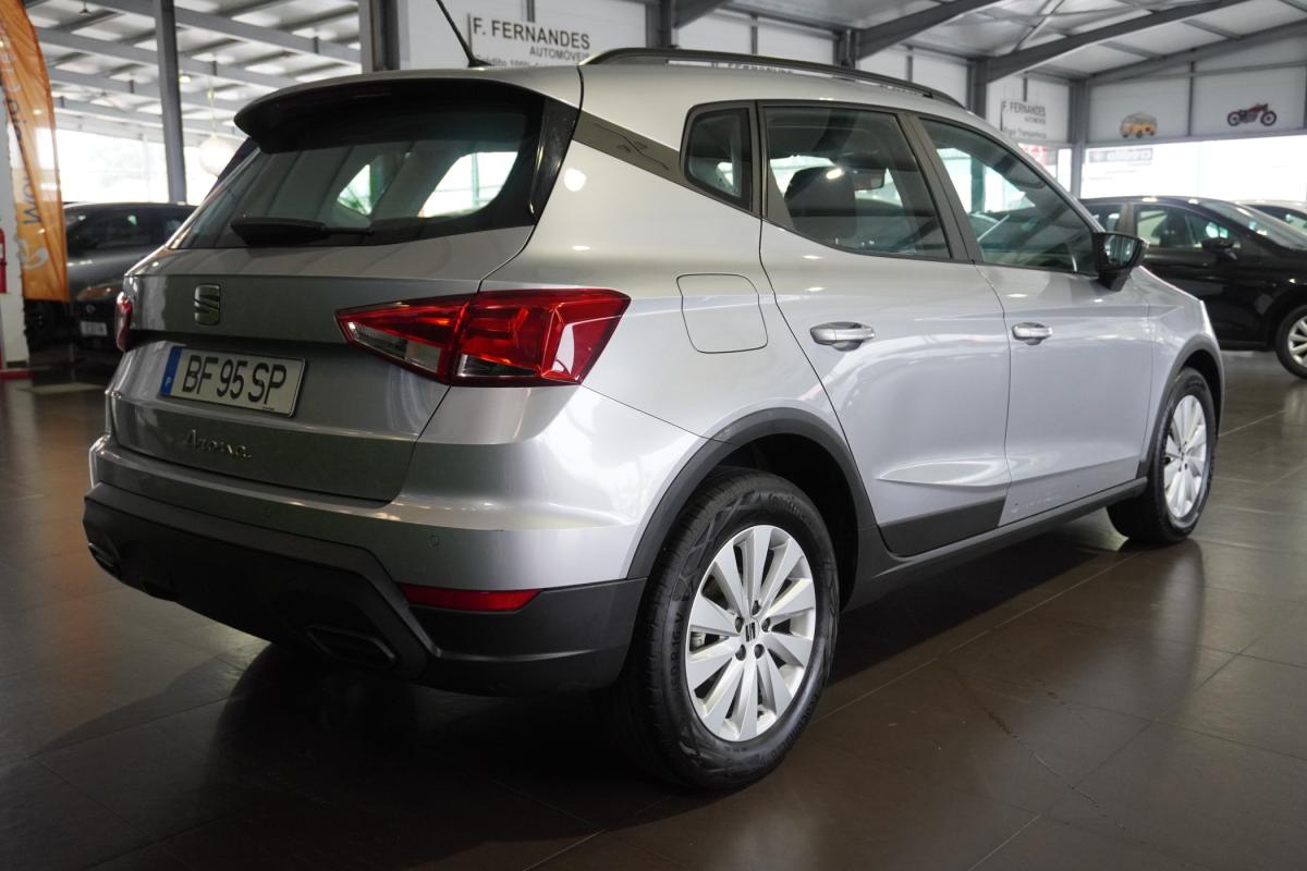 seat-arona-2023-gasolina-999cc