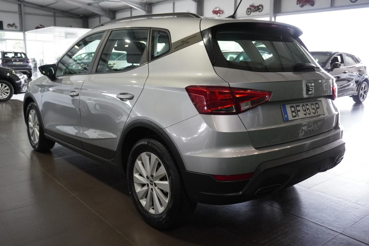 seat-arona-2023-gasolina-999cc