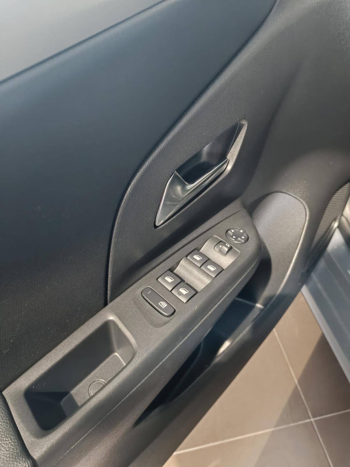 opel-corsa-2023-gasolina-1199cc
