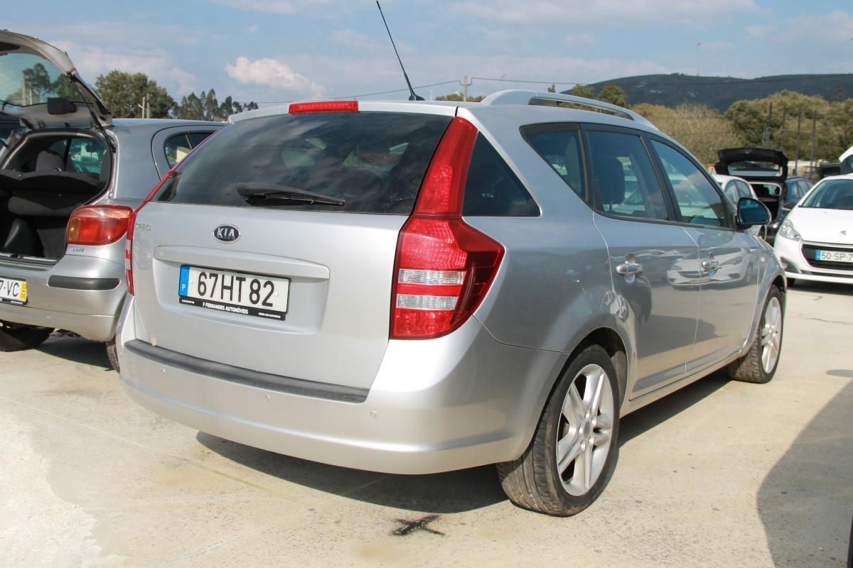 kia-ceed-sw-2009-diesel-1582cc