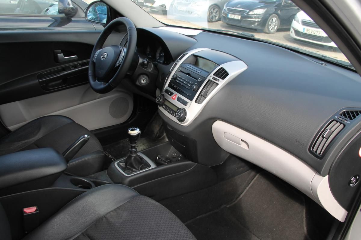 kia-ceed-sw-2009-diesel-1582cc