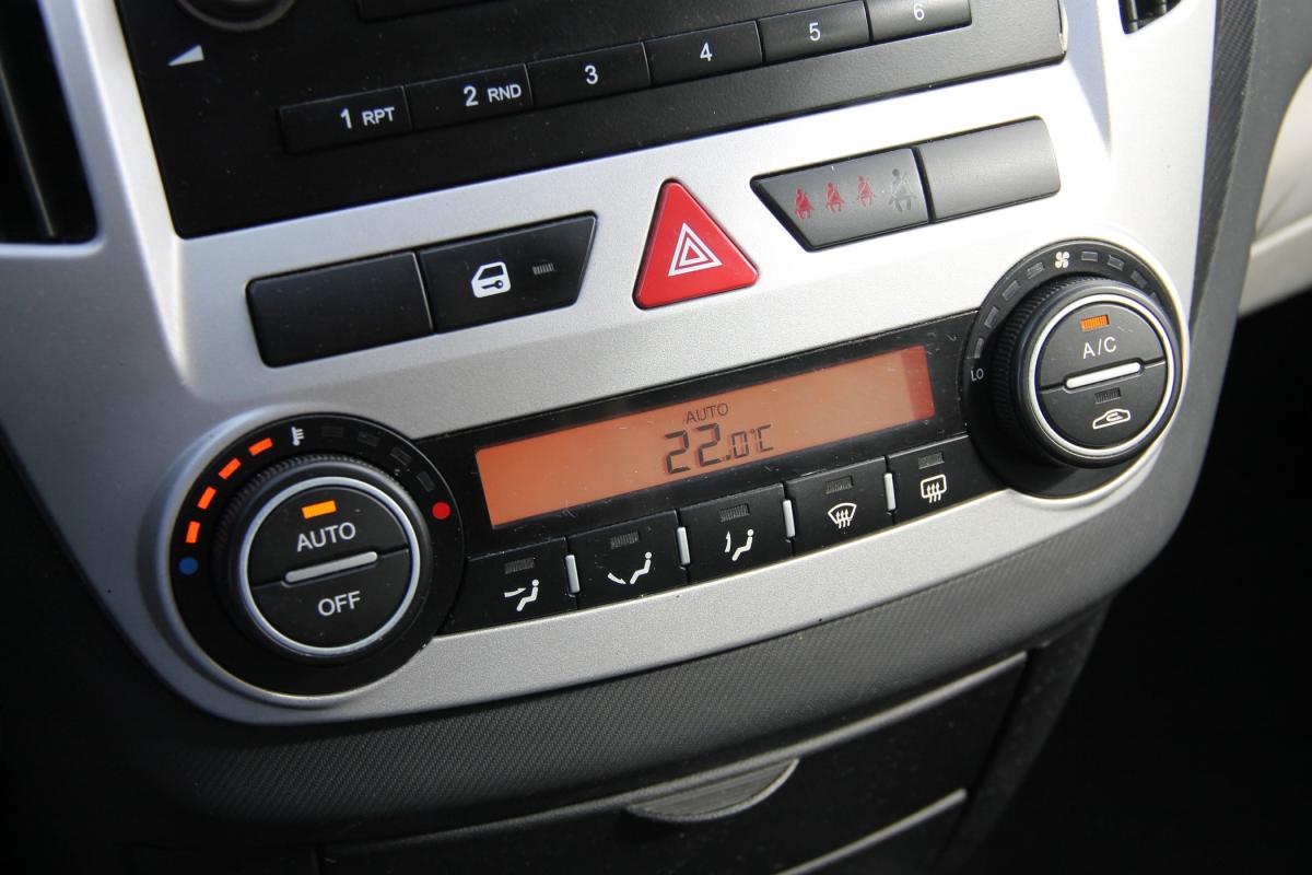 kia-ceed-sw-2009-diesel-1582cc