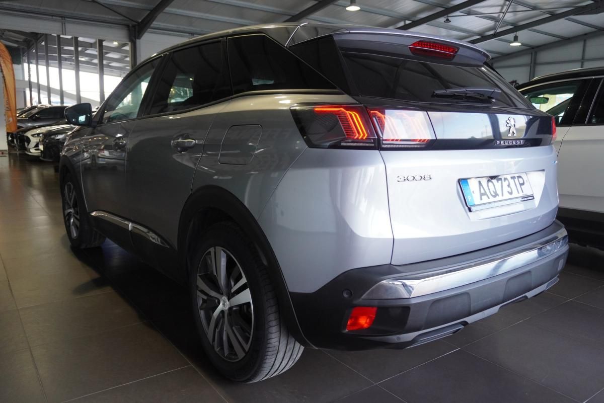 peugeot-3008-2022-hibrido-a-gasolina-1598cc