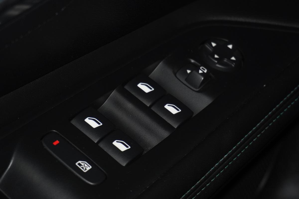 peugeot-3008-2022-hibrido-a-gasolina-1598cc