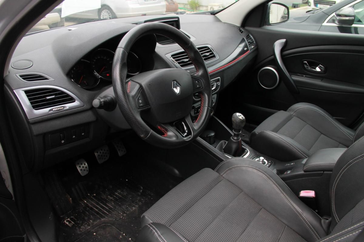 renault-megane-sport-tourer-2012-diesel-1461cc