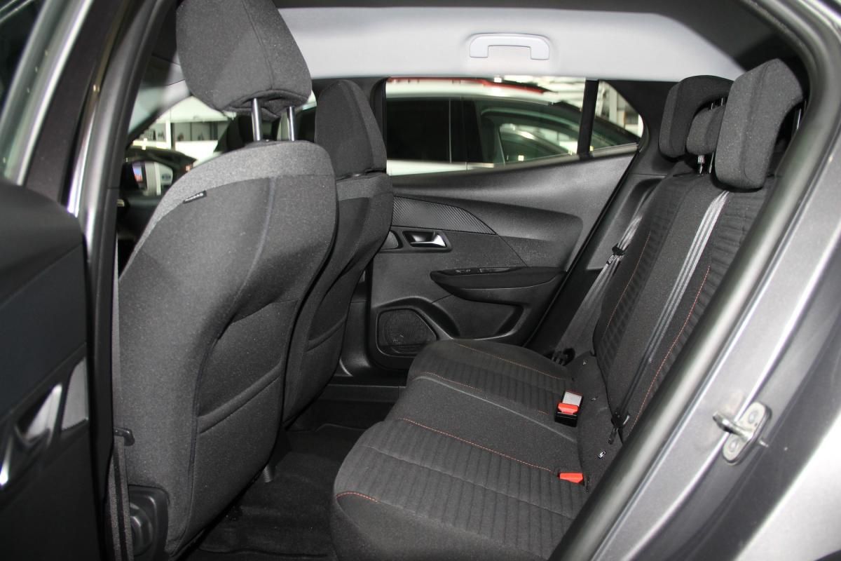 peugeot-2008-2022-diesel-1499cc