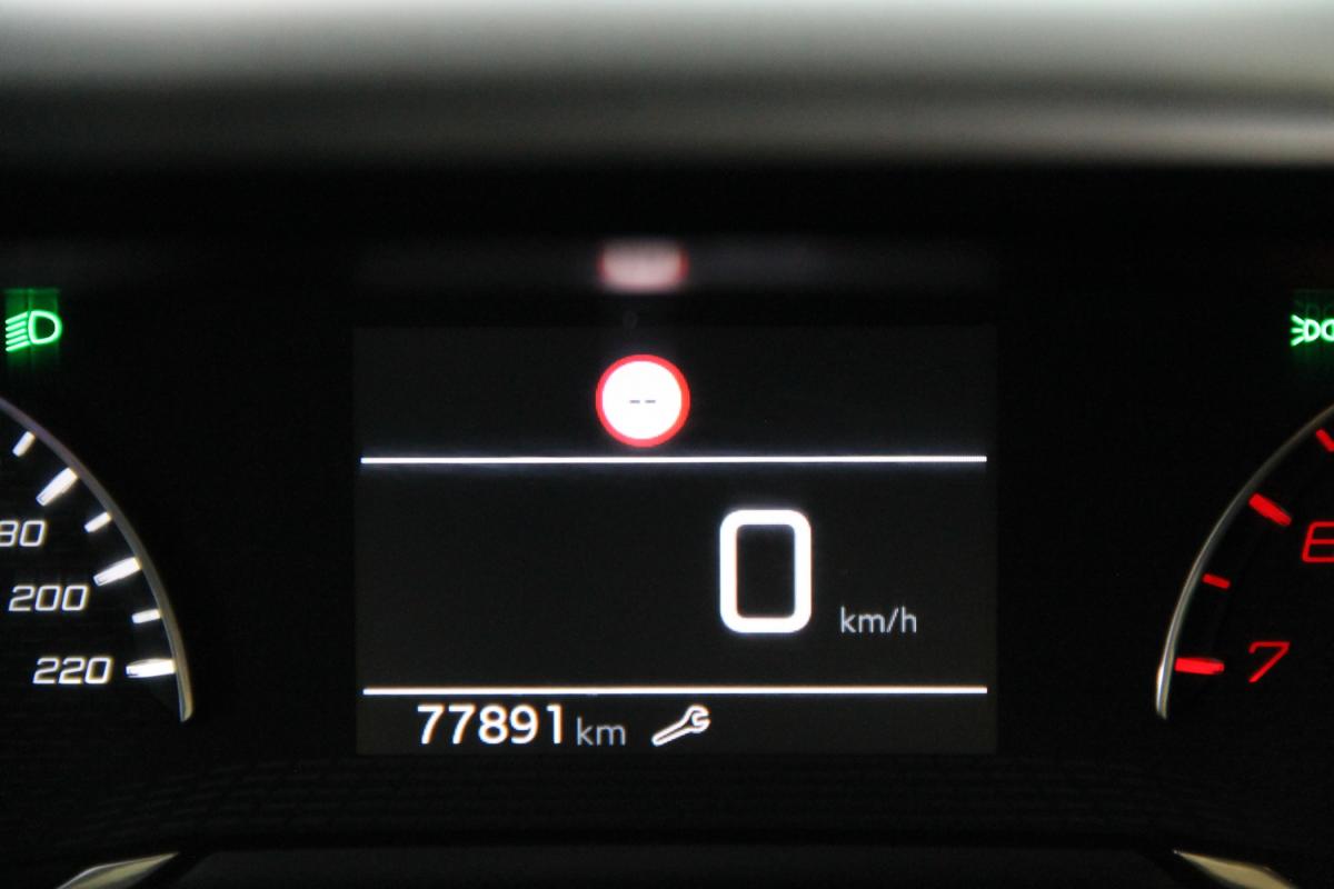 peugeot-2008-2022-diesel-1499cc