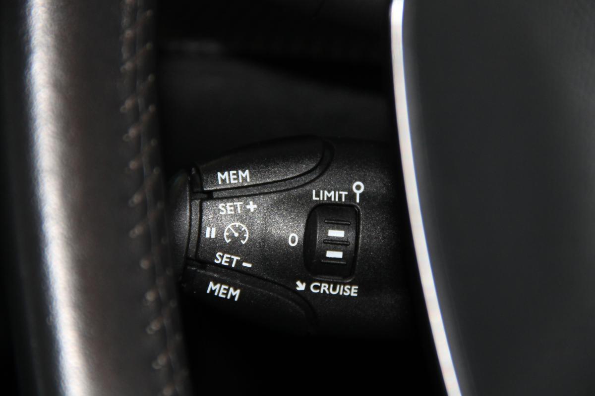 peugeot-2008-2022-diesel-1499cc