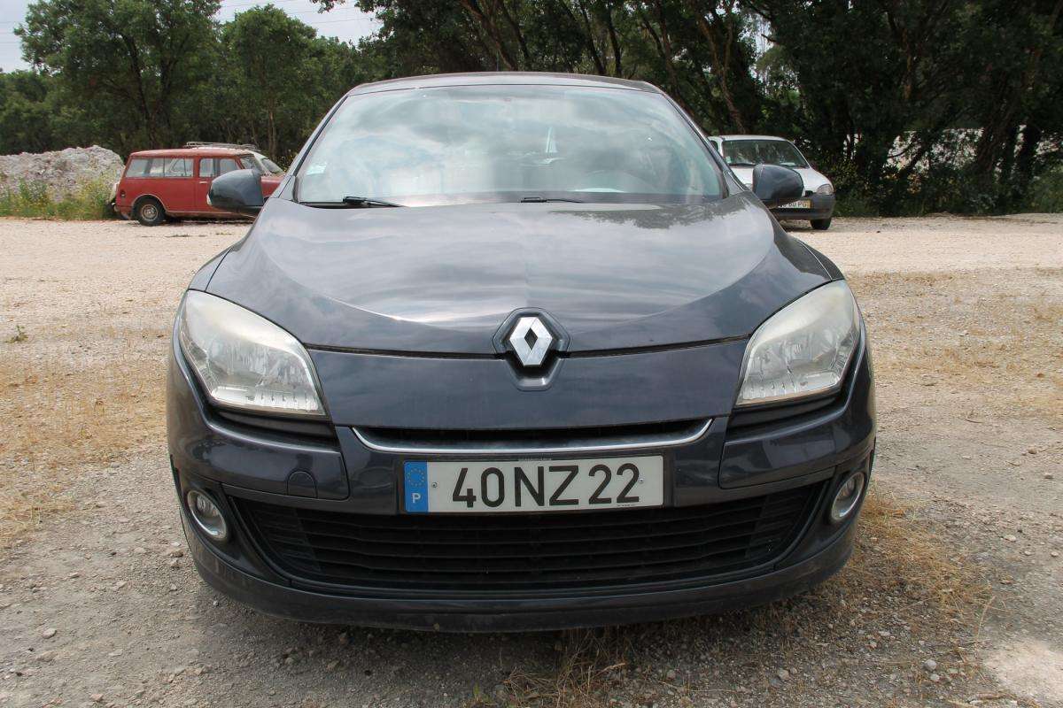 renault-megane-sport-tourer-2012-diesel-1461cc