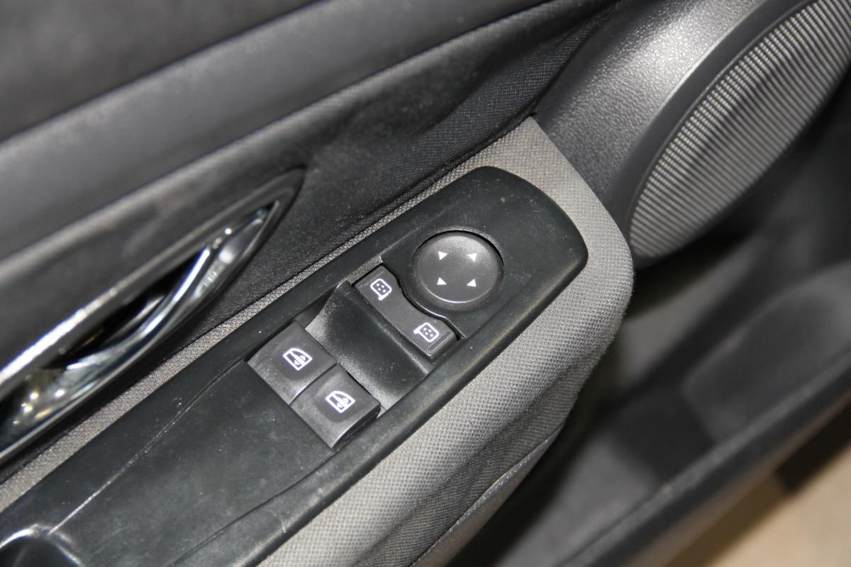 renault-megane-sport-tourer-2012-diesel-1461cc