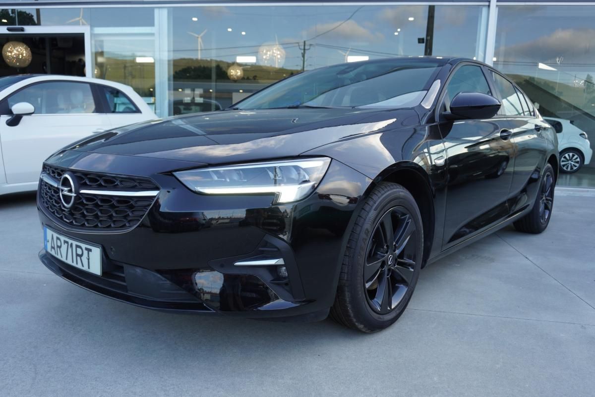 opel-insignia-2022-diesel-1496cc