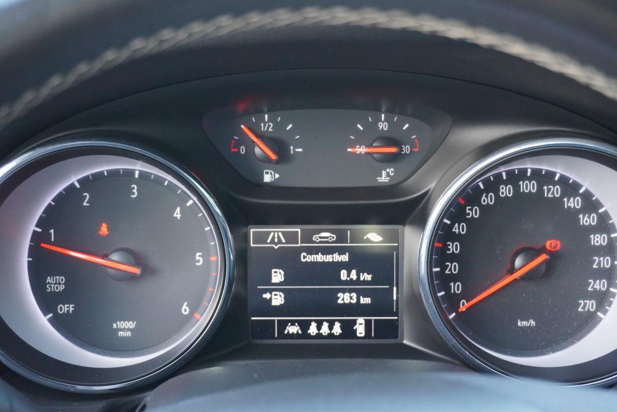 opel-insignia-2022-diesel-1496cc
