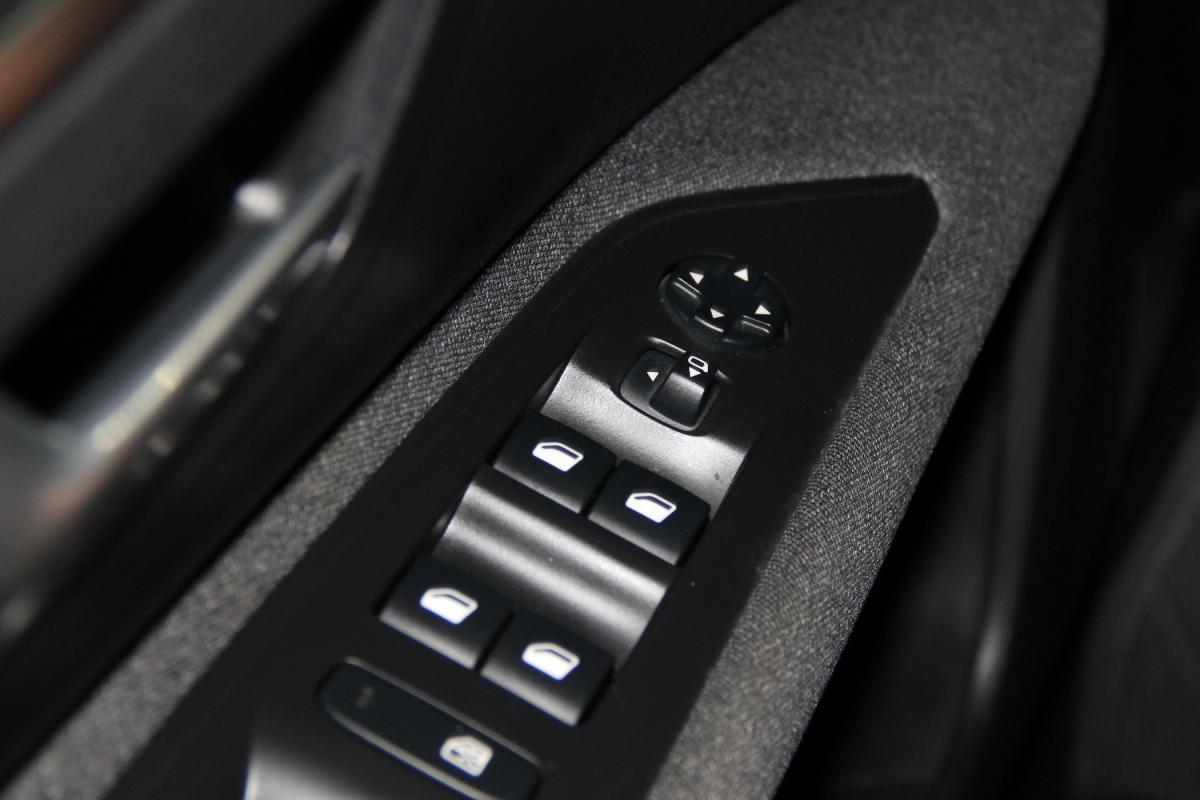 peugeot-3008-2021-diesel-1499cc