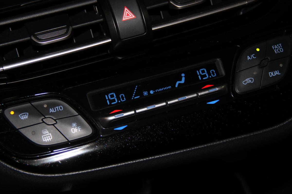 toyota-c-hr-2018-hibrido-a-gasolina-1798cc