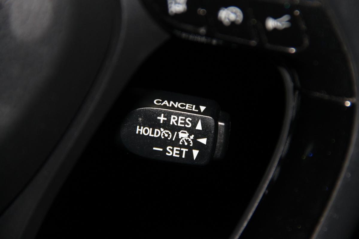 toyota-c-hr-2018-hibrido-a-gasolina-1798cc