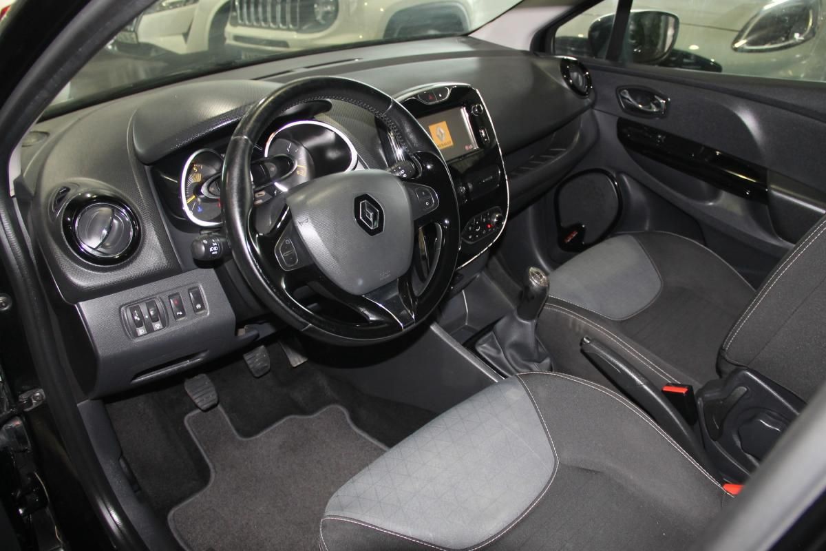 renault-clio-sport-tourer-2014-diesel-1461cc