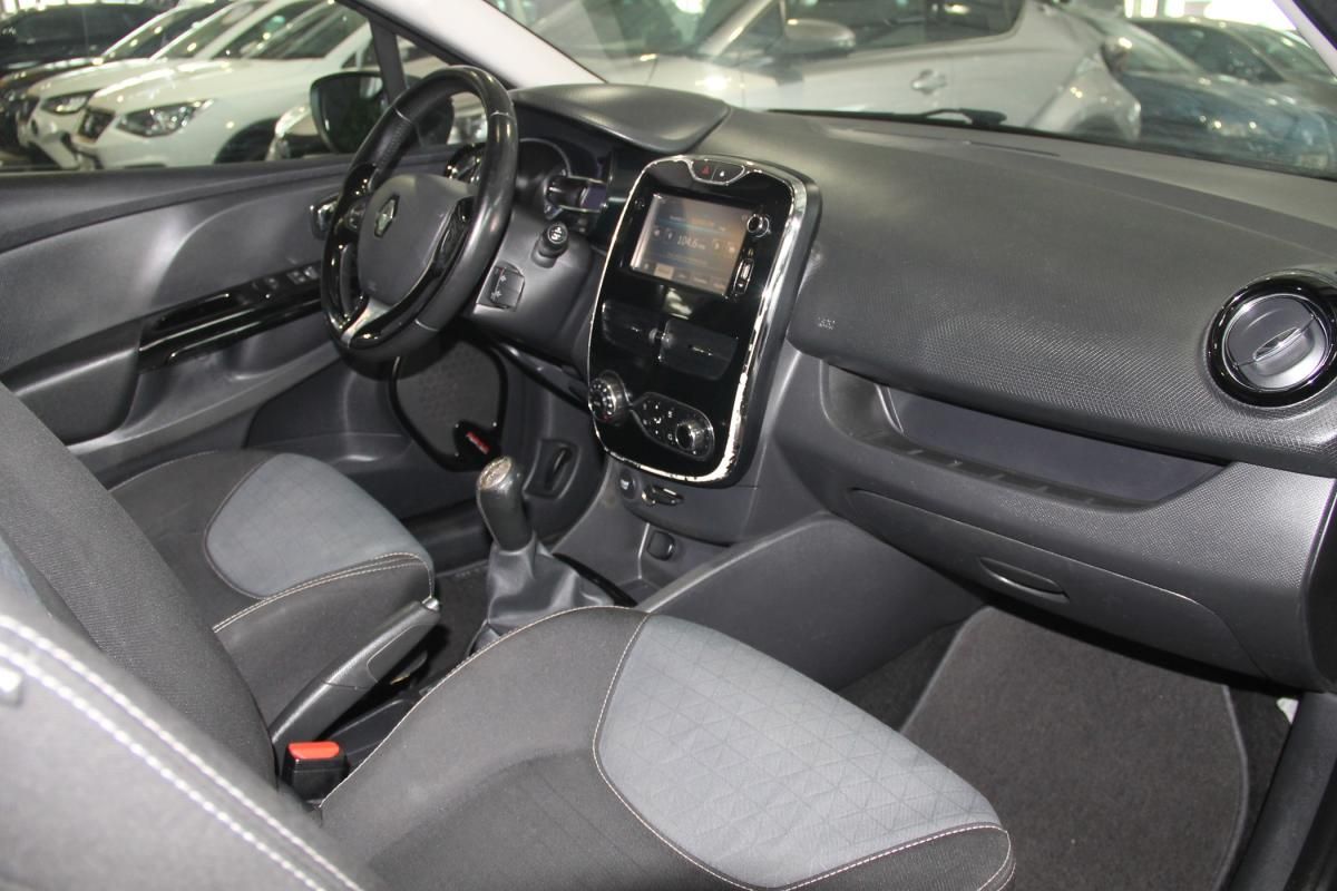 renault-clio-sport-tourer-2014-diesel-1461cc
