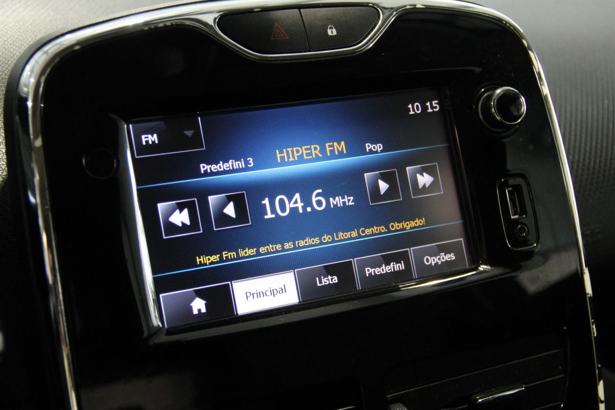 renault-clio-sport-tourer-2014-diesel-1461cc