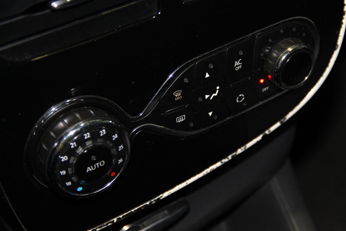 renault-clio-sport-tourer-2014-diesel-1461cc