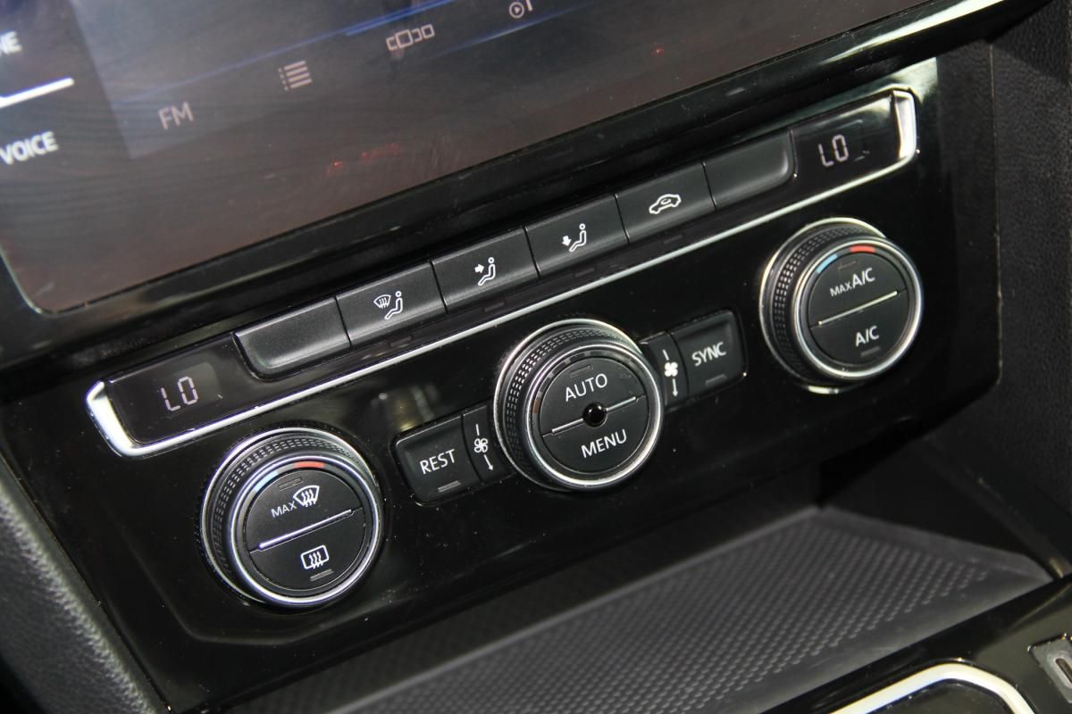 volkswagen-passat-variant-2020-diesel-1598cc