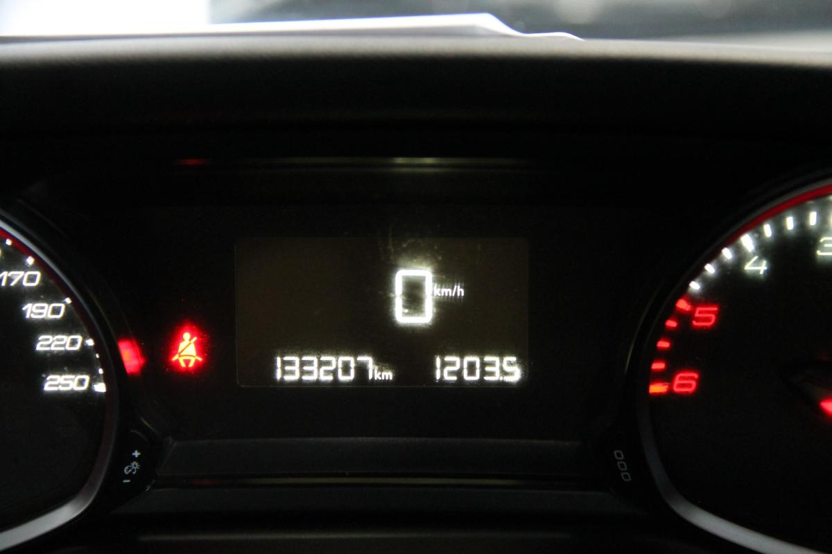 peugeot-308-2019-diesel-1499cc