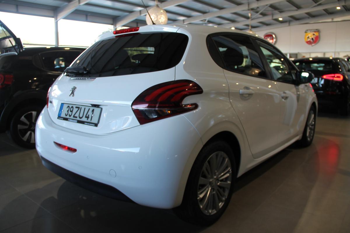 peugeot-208-2020-diesel-1499cc