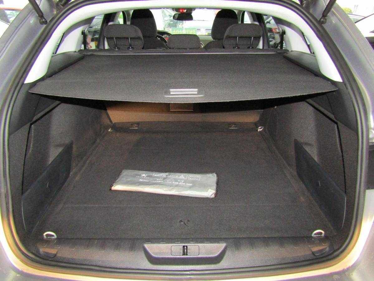 peugeot-308-sw-2019-diesel-1499cc