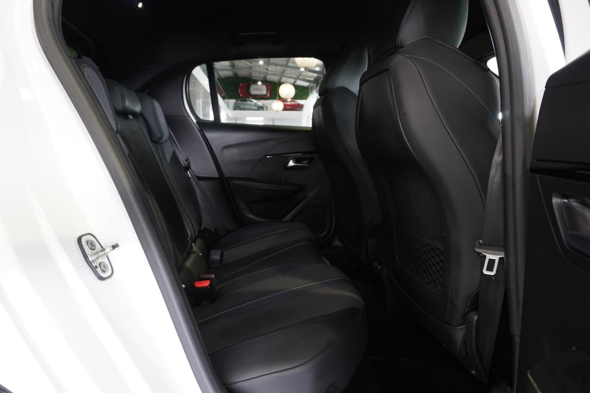 peugeot-208-2022-diesel-1499cc