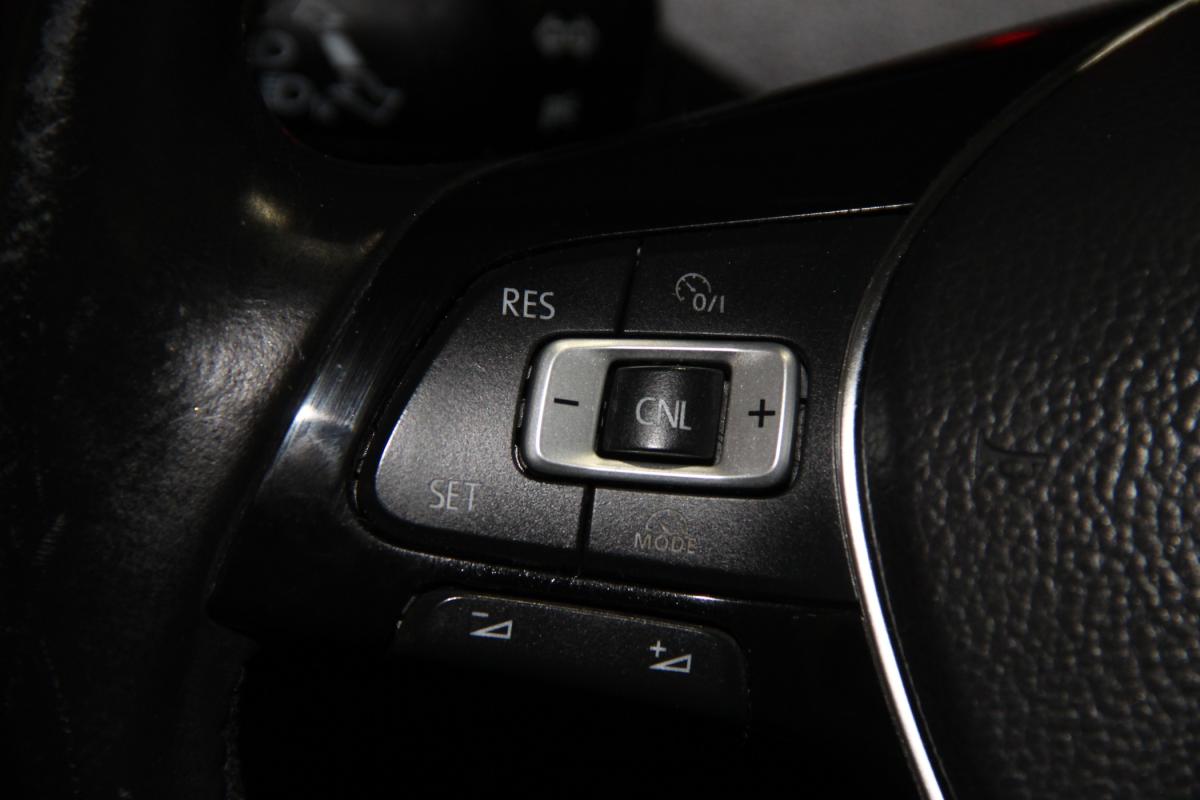 volkswagen-golf-2015-diesel-1598cc