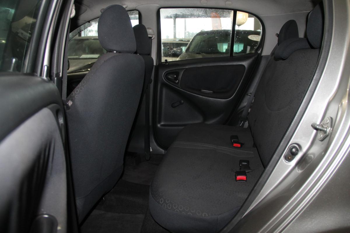 toyota-yaris-2003-gasolina-998cc