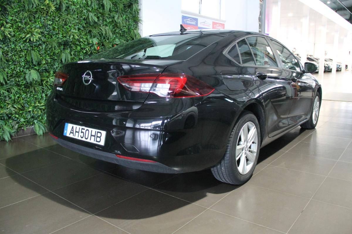 opel-insignia-2021-diesel-1496cc