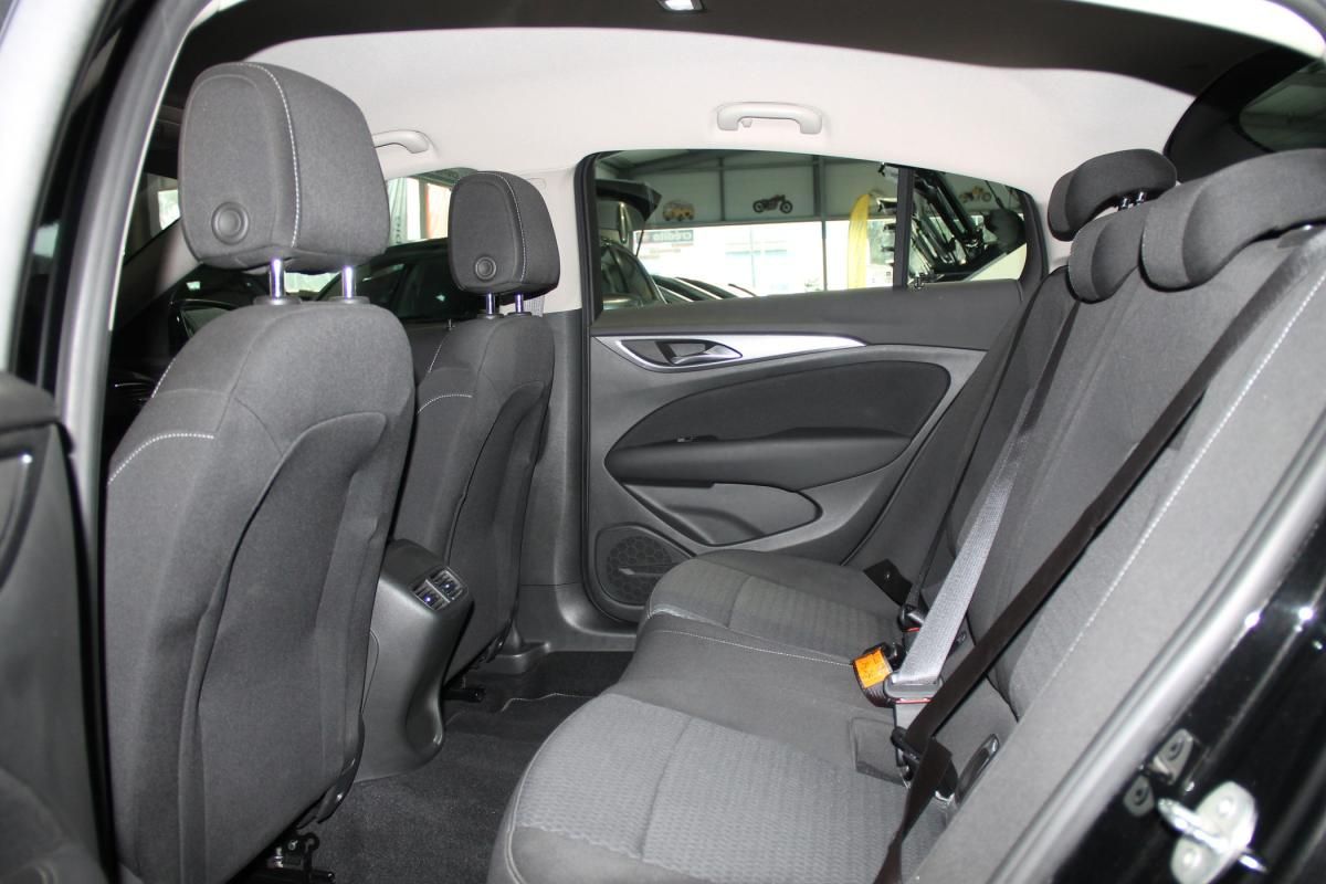 opel-insignia-2021-diesel-1496cc