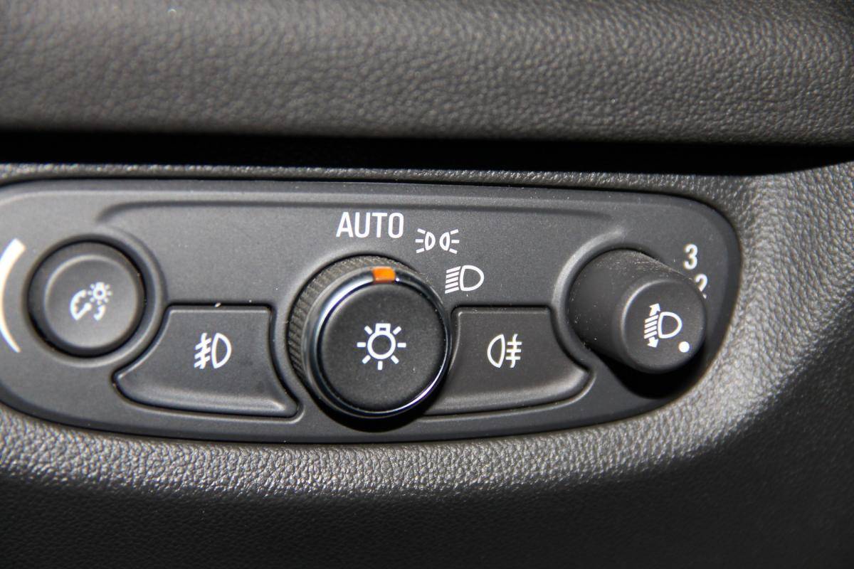opel-insignia-2021-diesel-1496cc