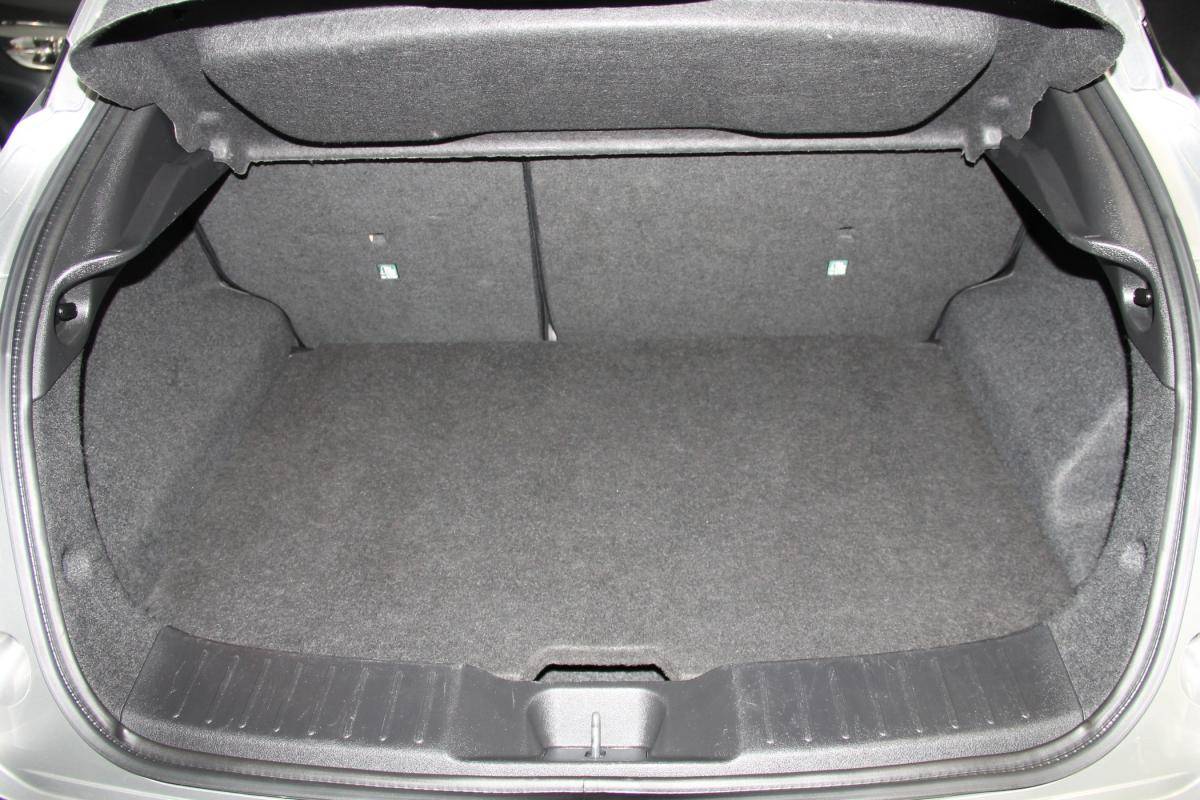 nissan-juke-2023-hibrido-a-gasolina-1598cc