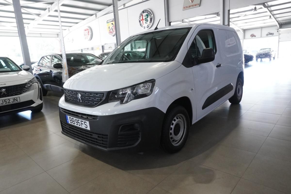peugeot-partner-2023-diesel-1499cc