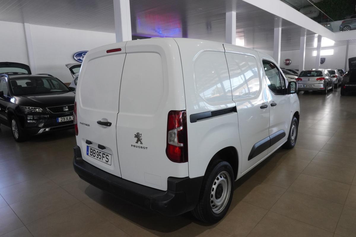 peugeot-partner-2023-diesel-1499cc