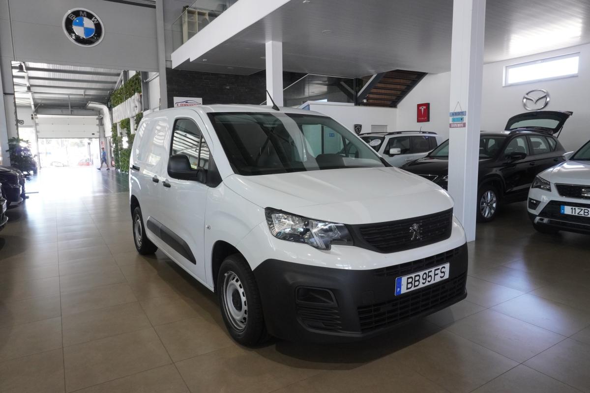 peugeot-partner-2023-diesel-1499cc