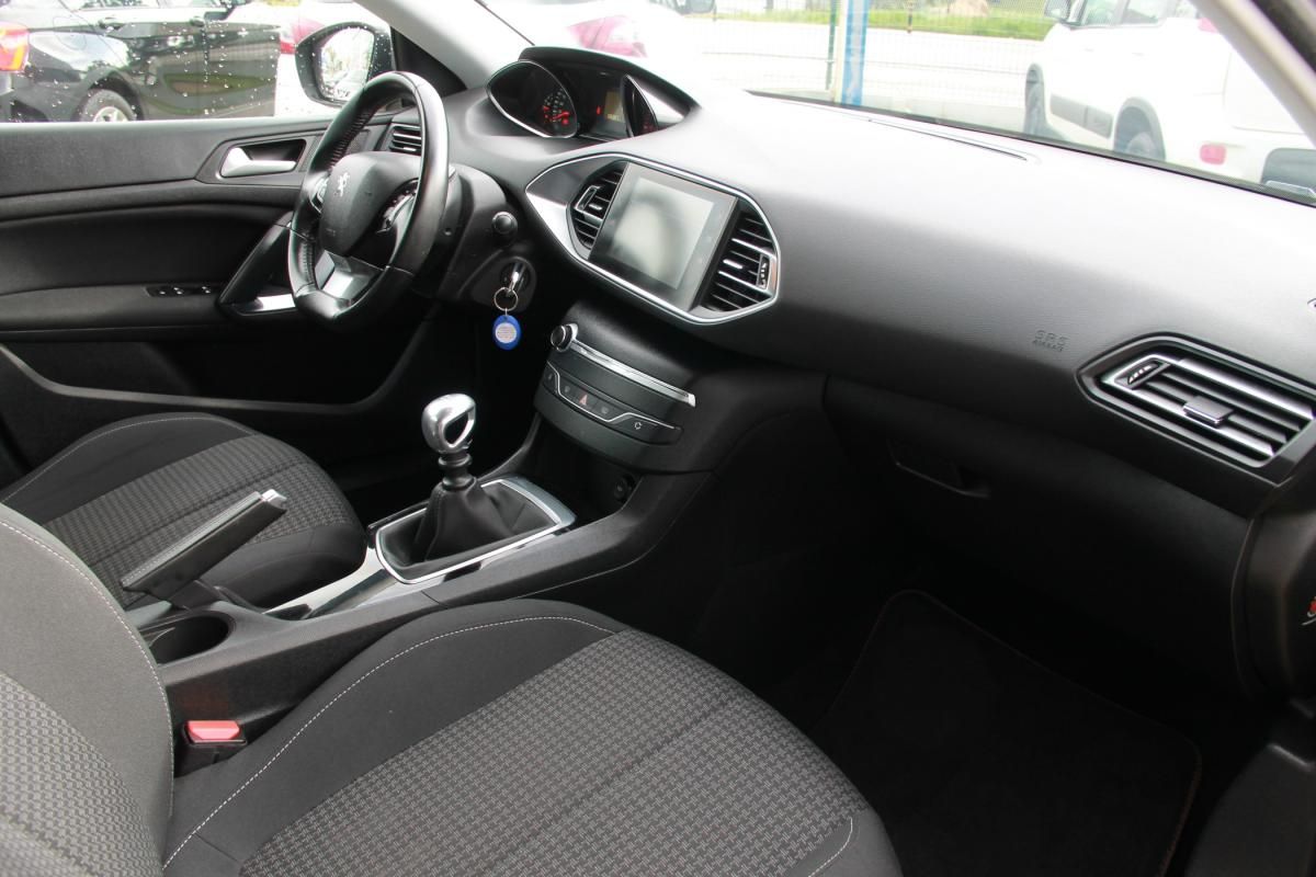 peugeot-308-sw-2018-diesel-1499cc