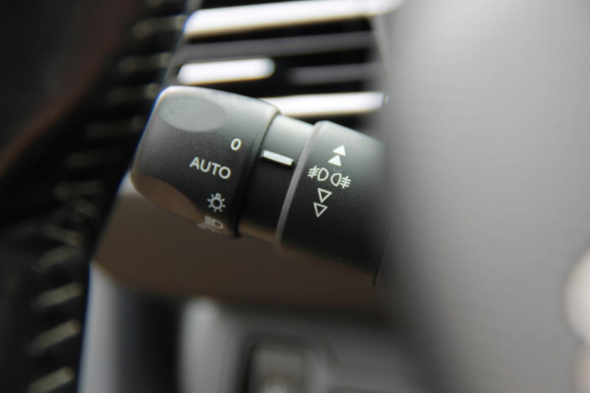 peugeot-308-sw-2018-diesel-1499cc