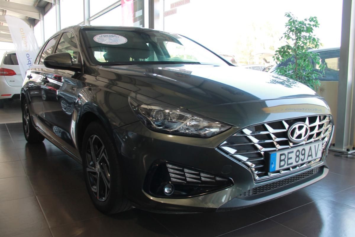 hyundai-i30-2023-gasolina-998cc