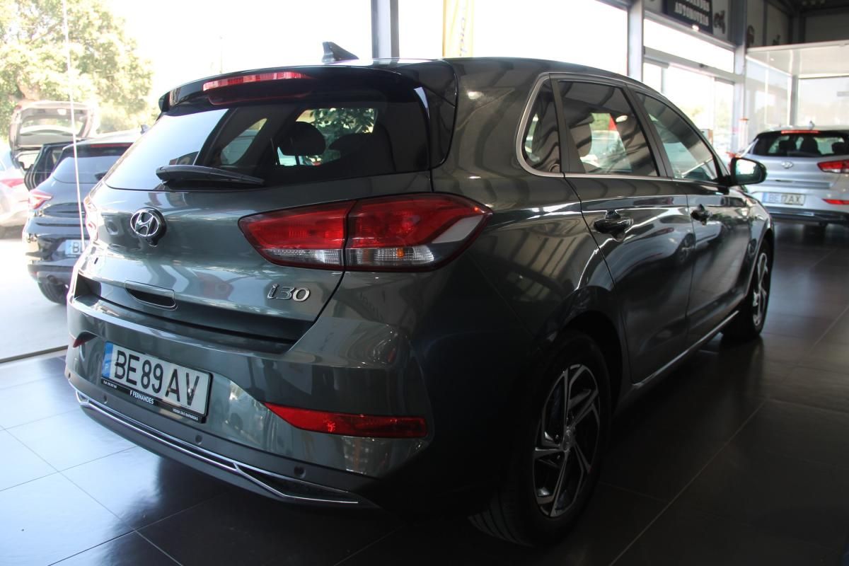 hyundai-i30-2023-gasolina-998cc