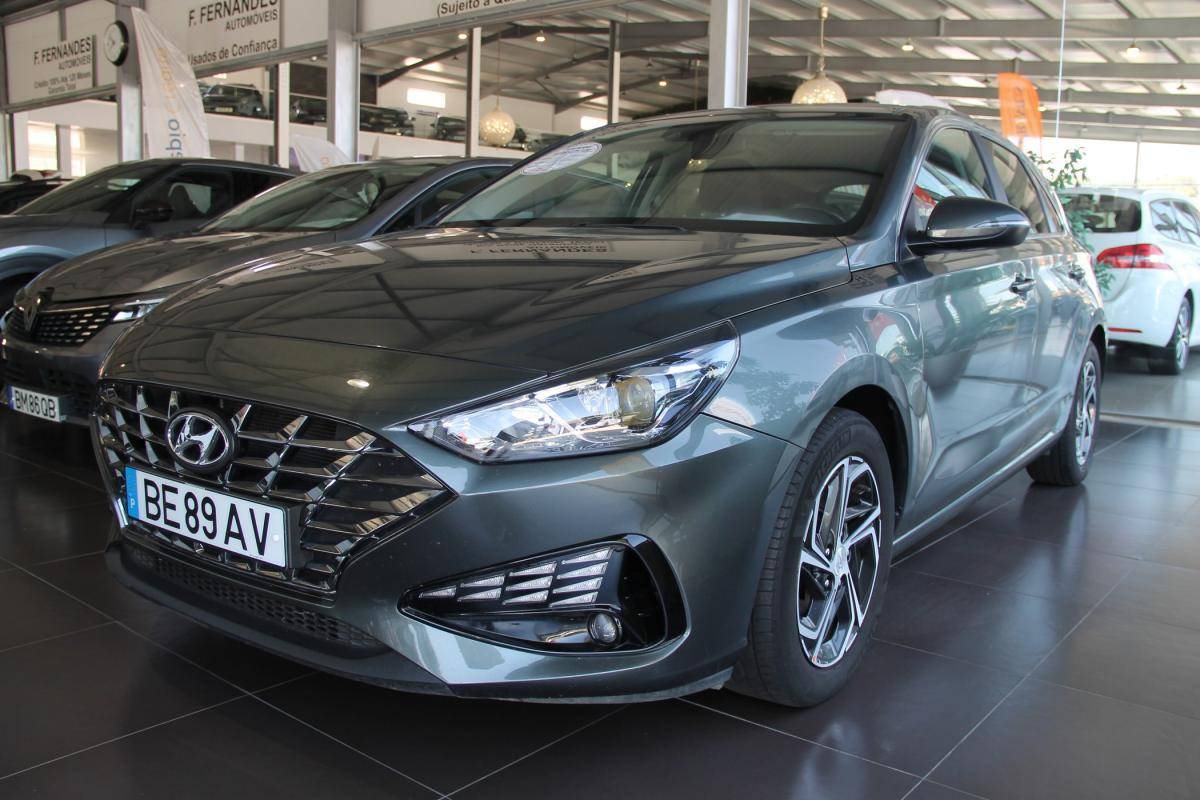 hyundai-i30-2023-gasolina-998cc