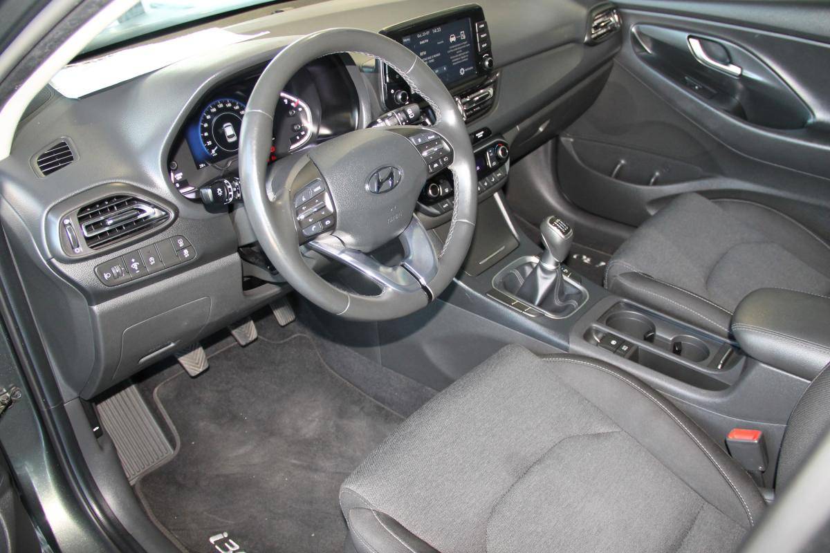 hyundai-i30-2023-gasolina-998cc